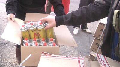 Жителі Бахмута отримали обладнання для приготування їжі та продуктові набори Жителі Бахмута отримали обладнання для приготування їжі та продуктові набори