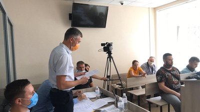 Судове засідання щодо нанесення тілесних ушкоджень двом полтавцям під час акції протесту біля газетного ряду Судове засідання щодо нанесення тілесних ушкоджень двом полтавцям під час акції протесту біля газетного ряду