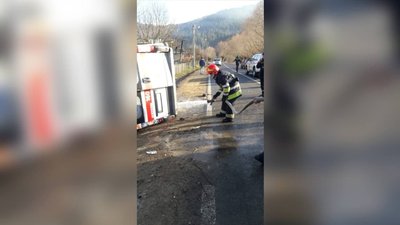 На Франківщині карета швидкої допомоги зіткнулася із вантажівкою