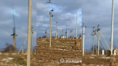 Росіяни обстріляли обладнання РЕМ та водонапірну башту в одному з прикордонних сіл Чернігівщини Росіяни обстріляли обладнання РЕМ та водонапірну башту в одному з прикордонних сіл Чернігівщини