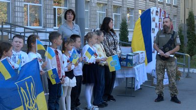 Ліцей №11 передає авто для захисників