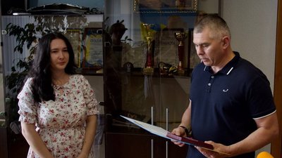 На Полтавщині дружині загиблого воїна Сергія Колядинського вручили орден На Полтавщині дружині загиблого воїна Сергія Колядинського вручили орден