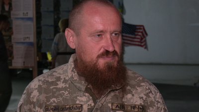 Відзнакою "Брат за брата" нагородили іноземних інструкторів-медиків у Франківську Відзнакою "Брат за брата" нагородили іноземних інструкторів-медиків у Франківську