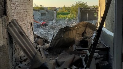 Двоє досі у лікарні: що відомо про стан травмованих внаслідок падіння уламків ракети в селі на Волині
