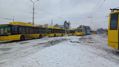 Новорічна ніч: як працюватиме громадський транспорт у Полтаві Новорічна ніч: як працюватиме громадський транспорт у Полтаві