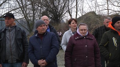 На Житомирщині жителі Малинської громади протестують проти розробки гранітного кар'єру На Житомирщині жителі Малинської громади протестують проти розробки гранітного кар'єру
