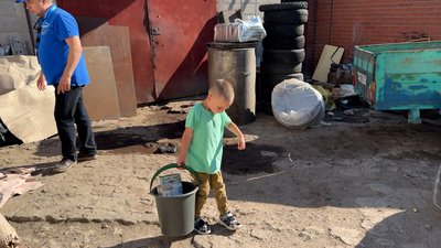 Евакуація родини з дітьми з Донеччини