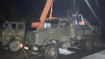 На Житомирщині викрили групу з підприємців та посадовців лісгоспу, які займалися незаконними рубками На Житомирщині викрили групу з підприємців та посадовців лісгоспу, які займалися незаконними рубками