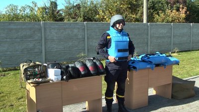 Футбольне поле та волейбольний майданчик: на Вінниччині відкрили стадіон для рятувальників Футбольне поле та волейбольний майданчик: на Вінниччині відкрили стадіон для рятувальників