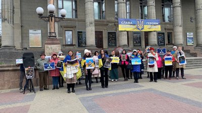 У Тернополі провели акцію на підтримку жителів і захисників Маріуполя