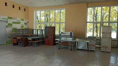Четверта школа Четверта школа