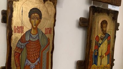 "Невтомлені, нескорені, об’єднані": у Тернополі відкрили виставку про війну