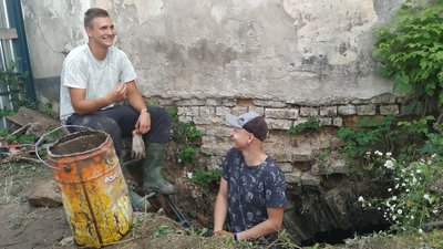 Археологи досліджують підвальну частину споруди, яка прилягала до монастирського корпусу Луцького братства Археологи досліджують підвальну частину споруди, яка прилягала до монастирського корпусу Луцького братства