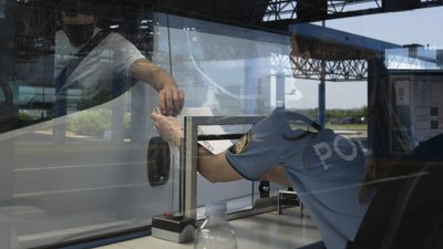 Прикордонний пункт пропуску між Хорватією та Словенією в Брегані