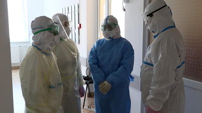 Першу тижневу зміну здали медики, що лікували хворих на COVID-19 в Ужгороді Першу тижневу зміну здали медики, що лікували хворих на COVID-19 в Ужгороді
