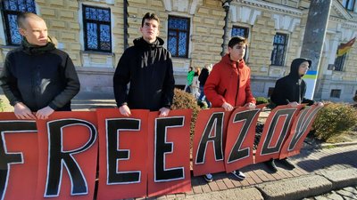 У Кропивницького відбувається акція-нагадування про зниклих безвісти й полонених захисників У Кропивницького відбувається акція-нагадування про зниклих безвісти й полонених захисників