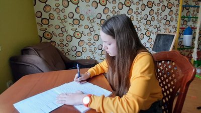 Дистанційне навчання: як відбуваються уроки у львівських школярів