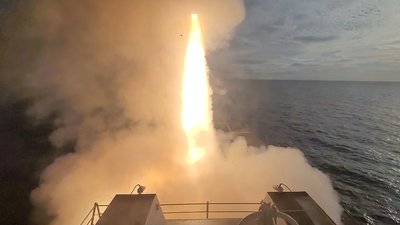 ВМС США успішно запустили ракету SM-6