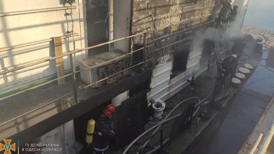 На території Ізмаїльського судноремонтного заводу сталася пожежа: горів пришвартований буксир На території Ізмаїльського судноремонтного заводу сталася пожежа: горів пришвартований буксир