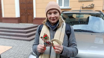 Олена Мудра, співорганізаторка проєкту "Бандеролька перемоги" Олена Мудра, співорганізаторка проєкту "Бандеролька перемоги"