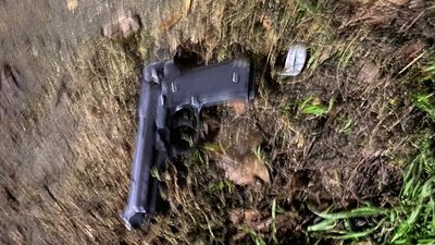 У Миколаєві нетверезий чоловік влучив у 10-річного хлопчика з пістолета
