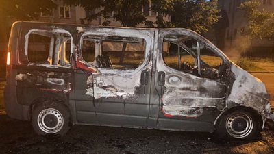 У Києві затримали підозрюваних за підпал автівок на замовлення