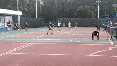 Вперше беруть участь сімейні пари: у Сумах відбувся тенісний турнір