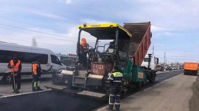 На Одещині ремонтують ділянки десяти доріг державного значення