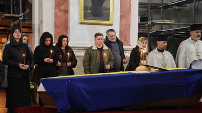 У Луцьку попрощаися з захиником Артемом Тютюнником У Луцьку попрощаися з захиником Артемом Тютюнником