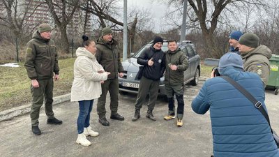 "За рік проїхала близько 40 тисяч кілометрів". Автоволонтерство сум'янки Оксани Барильської "За рік проїхала близько 40 тисяч кілометрів". Автоволонтерство сум'янки Оксани Барильської