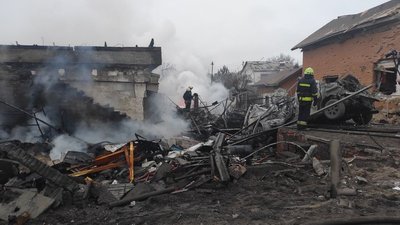 У Дніпрі посилено патрулюватимуть район, де через ракетний удар пошкодило будинки