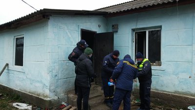 Рятувальники назвали ймовірну причину пожежі у будинку, через яку загинула багатодіна сім'я Рятувальники назвали ймовірну причину пожежі у будинку, через яку загинула багатодіна сім'я