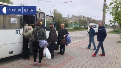 Окупанти обстріляли евакуаційний автобус, який їхав до Рубіжного
