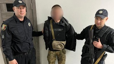 Вистрілив у живіт та втік у ліс: на Закарпатті затримали чоловіка, який стріляв у односельця
