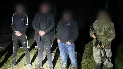 На Закарпатті за добу затримали трьох чоловіків за спробу незаконного перетину кордону