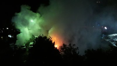 У Полтаві горіло шість легковиків: справу розслідують як підпал У Полтаві горіло шість легковиків: справу розслідують як підпал