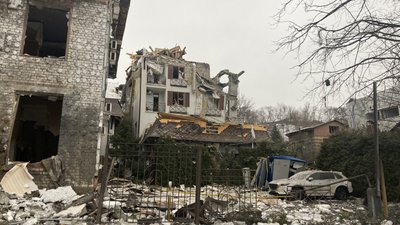 Наслідки ракетних ударів РФ по готелю у Харкові, 11 січня 2024 року 2 Наслідки ракетних ударів РФ по готелю у Харкові, 11 січня 2024 року 2
