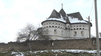 Руйнується єдина в Україні церква-фортеця XIV-XVI століть, що на Хмельниччині