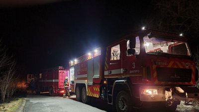 У селищі на Дніпропетровщині горіла суха трава на площі більше 8 гектарів У селищі на Дніпропетровщині горіла суха трава на площі більше 8 гектарів