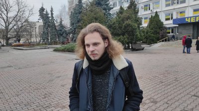 У Черкасах під міськраду принесли коктейлі Молотова. Що відбувається У Черкасах під міськраду принесли коктейлі Молотова. Що відбувається