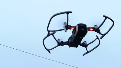 Волинянин можернізує дрони та лагодить авто для ЗСУ