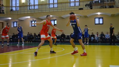 Матчі чемпіонатів України з баскетболу серед чоловічих та жіночих команд відбулись у Сумах Матчі чемпіонатів України з баскетболу серед чоловічих та жіночих команд відбулись у Сумах