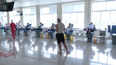"Це мотивує": 14 жителів Харківщини отримали звання почесних донорів
