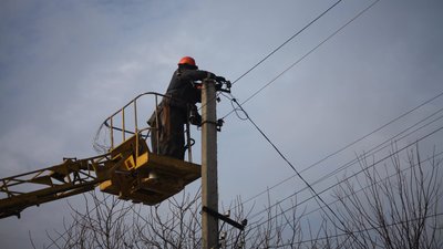 Населені пункти Хмельниччини знеструмлено через негоду