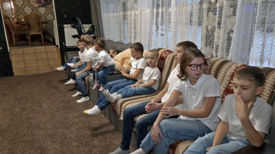"Любов має відчути кожна дитина", — подружжя, яке створило єдину патронатну сім'ю на Волині
