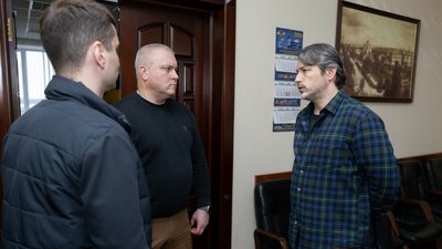 10 генераторів потужністю 2,4 МВт привіз на Полтавщину Сергій Притула 10 генераторів потужністю 2,4 МВт привіз на Полтавщину Сергій Притула