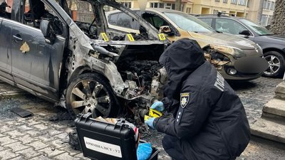 Поліція, діти, підпал авто, злочини Росії, Івано-Франківська громада
