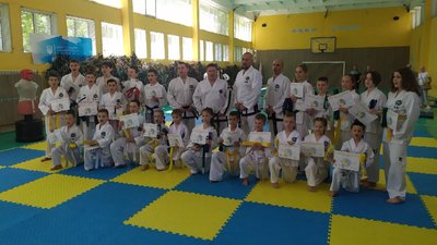 У Кропивницькому відбулась перша атестація таеквондистів під час воєнного стану