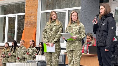 У Черкасах відкрили меморіальну дошку загиблому Історику