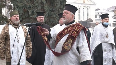У Луцьку вшанували полеглих добровольців У Луцьку вшанували полеглих добровольців
